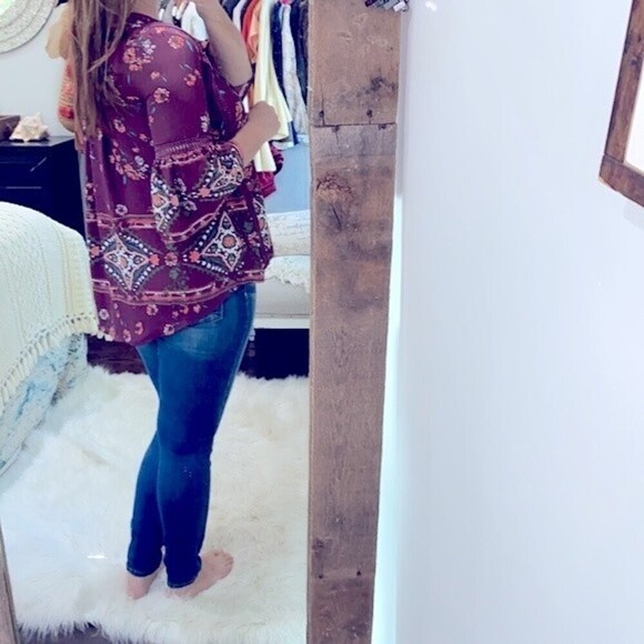 Knox Rose floral top size small - Picture 4 of 7